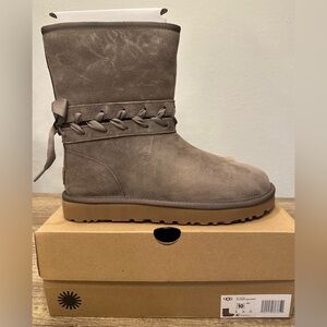 UGG Classic Lace Short Boots, Mole Taupe Brown Women's Size 10 New in Box